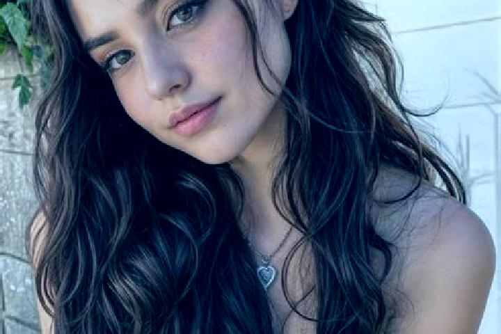 Emma, 28, a red hazel-eyed middle eastern companion based in Morro Reuter. Offering Travel Companion, OWO, Massage, Deep French Kissing, Roleplay. Available ...