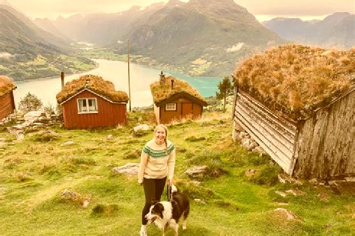 Emma, 28 — Escort in Hansnes, Norway