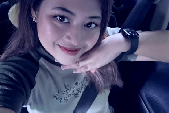 Emma, 28 — Escort in Salakan, Indonesia