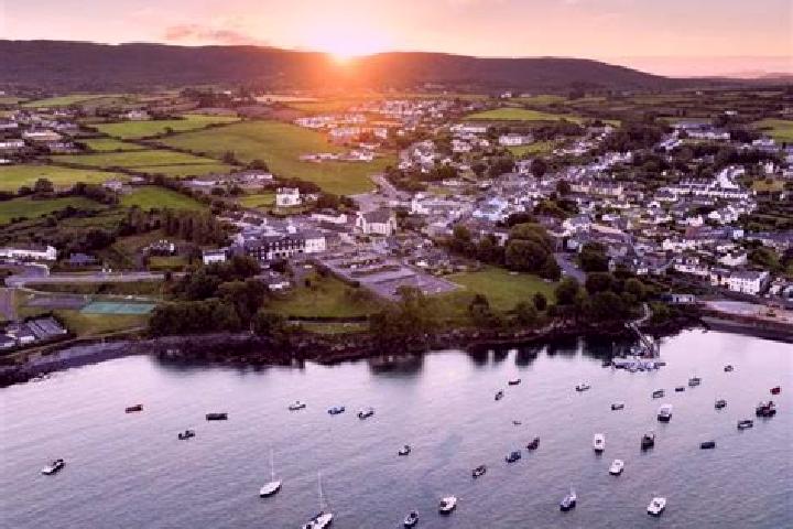 Emma, 28 — Escort in Schull, Ireland
