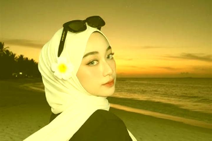 Emma, 28 — Escort in Taloko, Indonesia