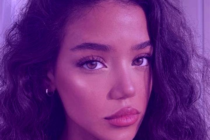 Emma, 29, a black brown-eyed caribbean companion based in Braye. Offering Party Girl, Striptease, GFE, Duos. Available for incall and outcall, day and evenin...