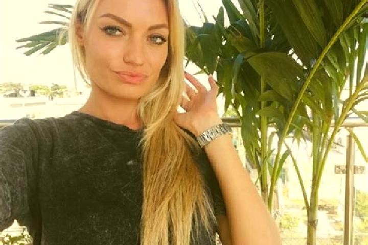 Emma, 29, a blonde grey-eyed caribbean companion based in Coral Springs. Offering Deep French Kissing, Travel Companion, Prostate Massage, Dinner Date, Strip...
