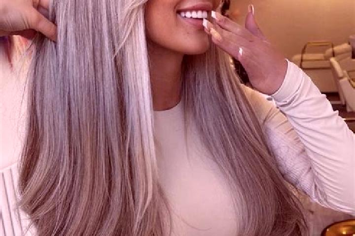 Emma, 29, a blonde grey-eyed mediterranean companion based in Riverton. Offering Duos, GFE, CIM. Available for incall and outcall, day and evening dates.