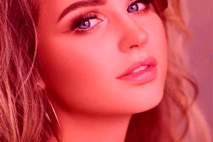 Emma, 29, a dark blonde blue-eyed slavic companion based in Agoncillo. Offering Prostate Massage, Deep French Kissing, Tantra, CIM. Available for incall and ...