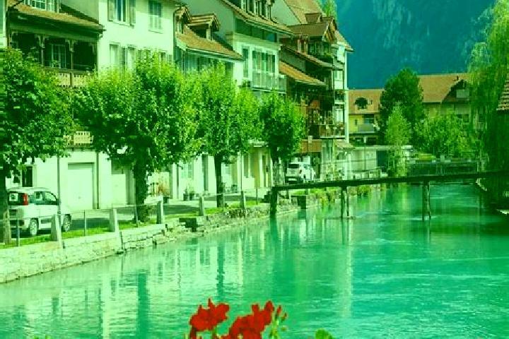 Emma, 29 — Escort in Birr, Switzerland