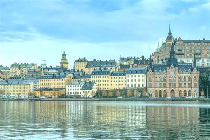 Emma, 29 — Escort in Fisksaetra, Sweden