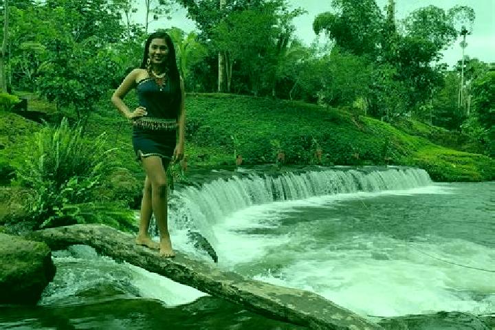Emma, 29 — Escort in La Joya de Los Sachas, Ecuador
