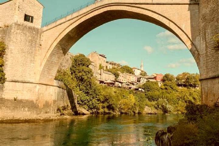 Emma, 29 — Escort in Loncari, Bosnia and Herzegovina