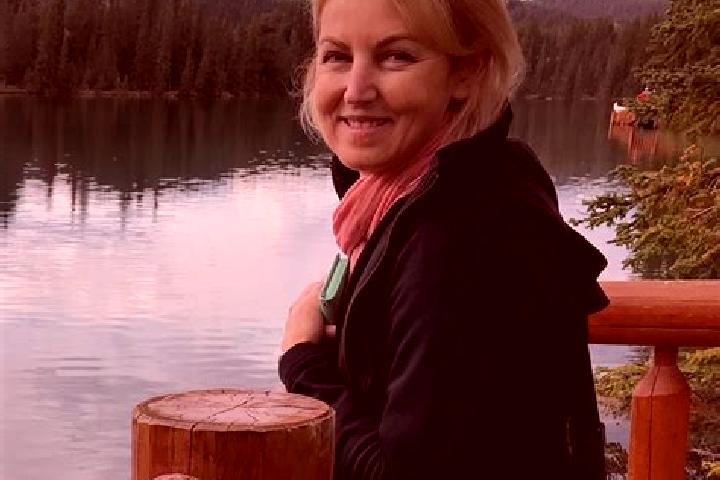 Emma, 29 — Escort in Millbrook, Canada