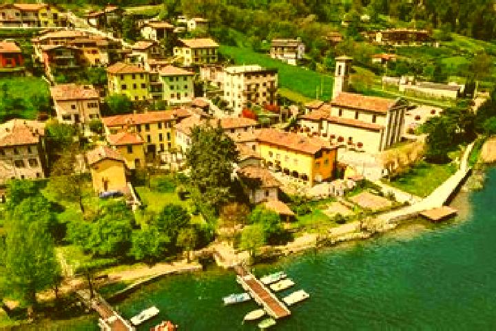 Emma, 29 — Escort in Monasterolo del Castello, Italy