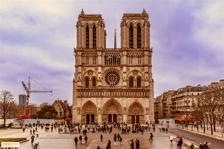 Emma, 29 — Escort in Notre-Dame-des-Millieres, France