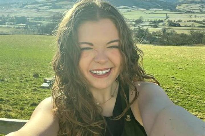 Emma, 29 — Escort in Oxford, United States