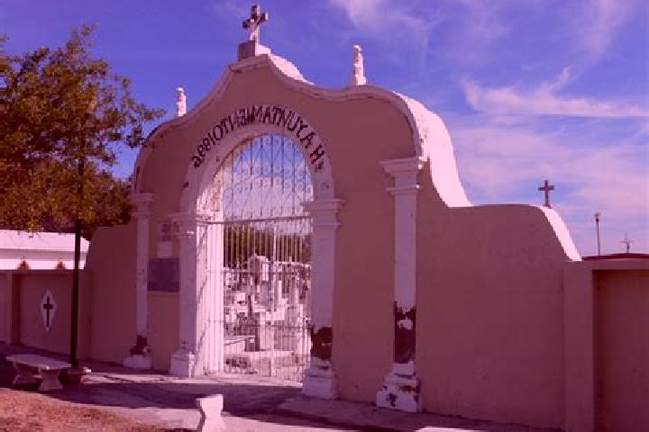 Emma, 29 — Escort in Santa Maria Endare, Mexico