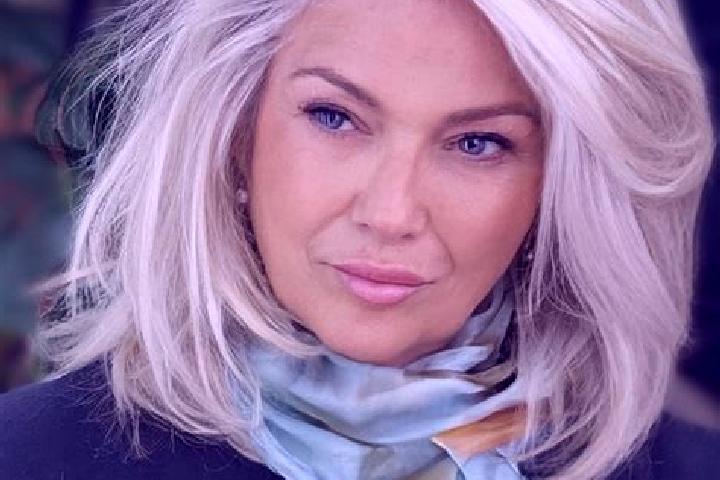 Emma, 30, a blonde grey-eyed asian companion based in Millery. Offering Overnight, BDSM, GFE, 69, Party Girl. Available for incall and outcall, day and eveni...