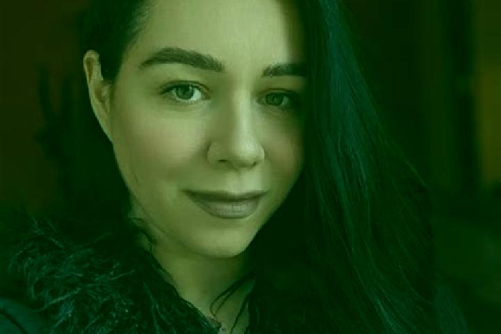 Emma, 30 — Escort in Brehy, Czech Republic