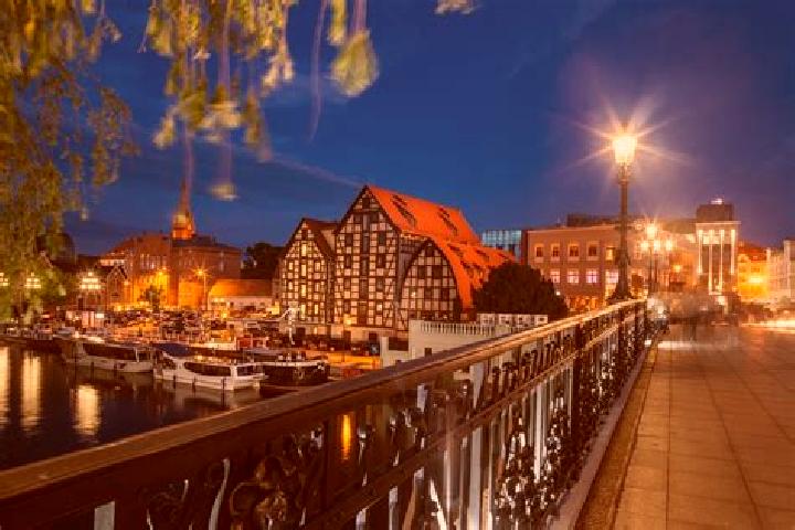 Emma, 30 — Escort in Bydgoszcz, Poland