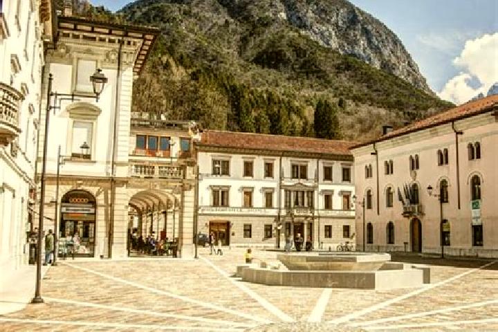 Emma, 30 — Escort in Caneva di Tolmezzo, Italy