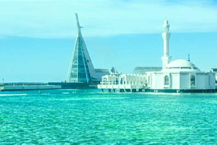 Emma, 30 — Escort in Jeddah, Saudi Arabia