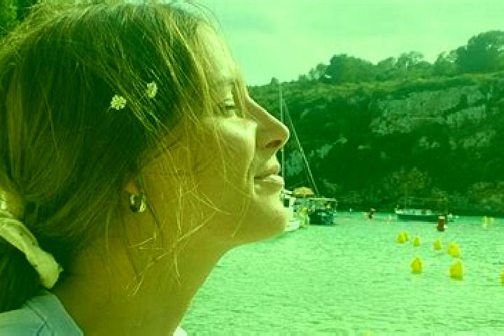 Emma, 30 — Escort in Le Lorey, France