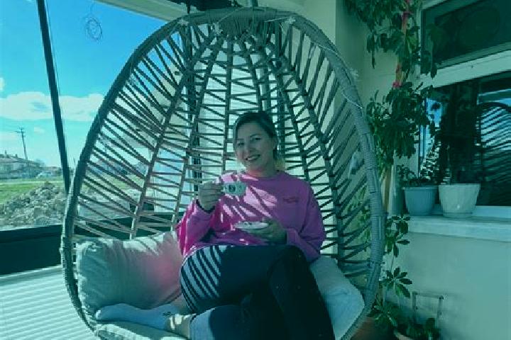Emma, 30 — Escort in OEzbilek, Turkey