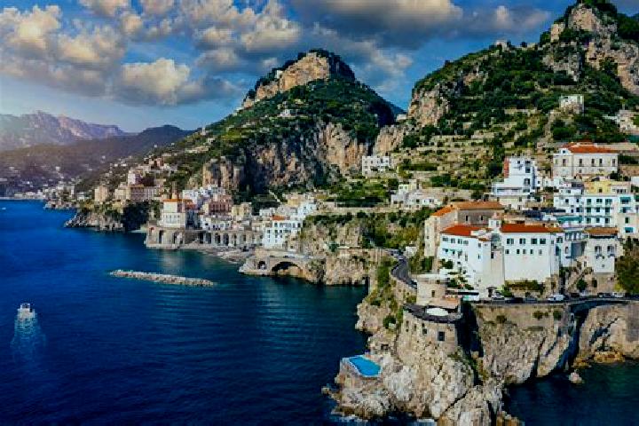 Emma, 30 — Escort in Tramonti, Italy