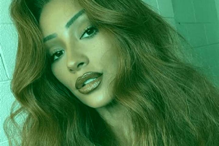 Emma, 31, a auburn dark-eyed latina companion based in Vilyuysk. Offering Roleplay, Prostate Massage, OWO, Couples. Available for incall and outcall, overnig...