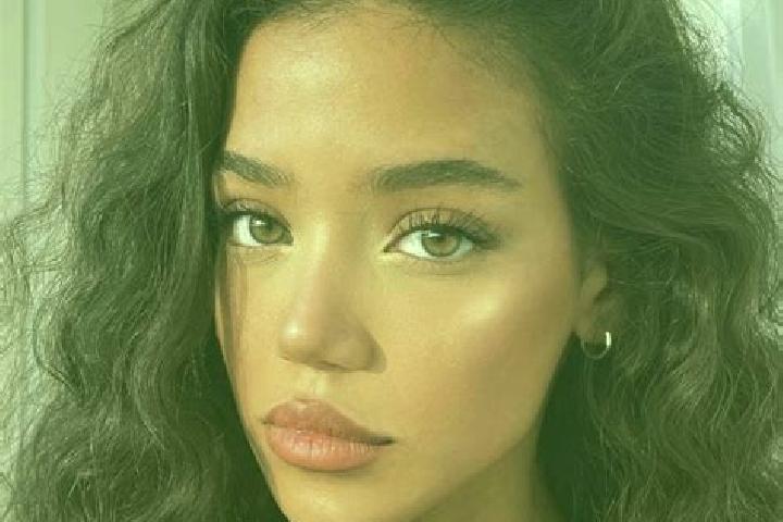 Emma, 31, a black brown-eyed european companion based in Kamarhati. Offering Girlfriend Experience, Domination, Duos. Available for incall and outcall, day a...