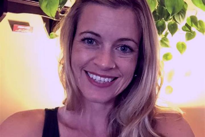 Emma, 31, a black grey-eyed european companion based in Billingborough. Offering OWO, Prostate Massage, Travel Companion, BDSM. Available for incall and outc...