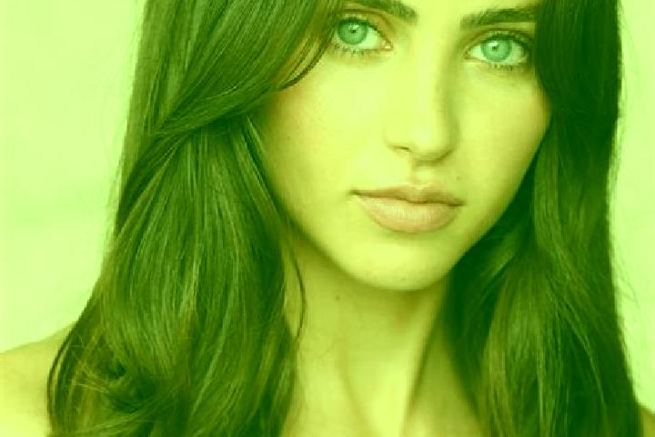 Emma, 31, a brunette brown-eyed latina companion based in Shihuang. Offering Party Girl, A-Level, CIM. Available for incall and outcall, day and evening dates.