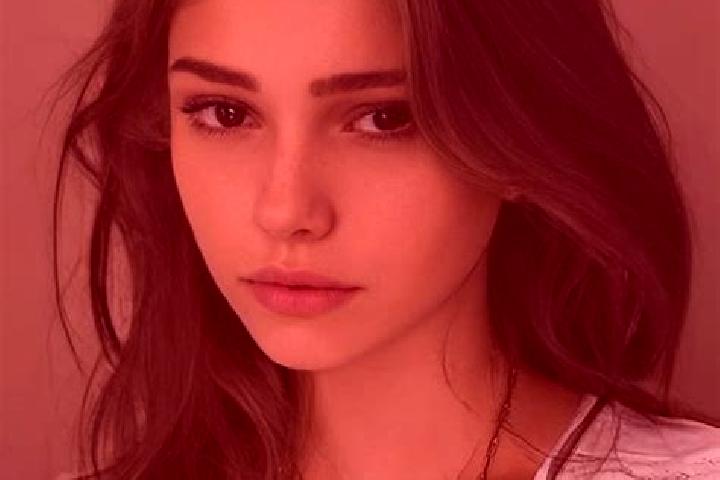 Emma, 31, a brunette brown-eyed slavic companion based in Porto Esperidiao. Offering 69, Roleplay, Overnight. Available for incall and outcall, overnight boo...