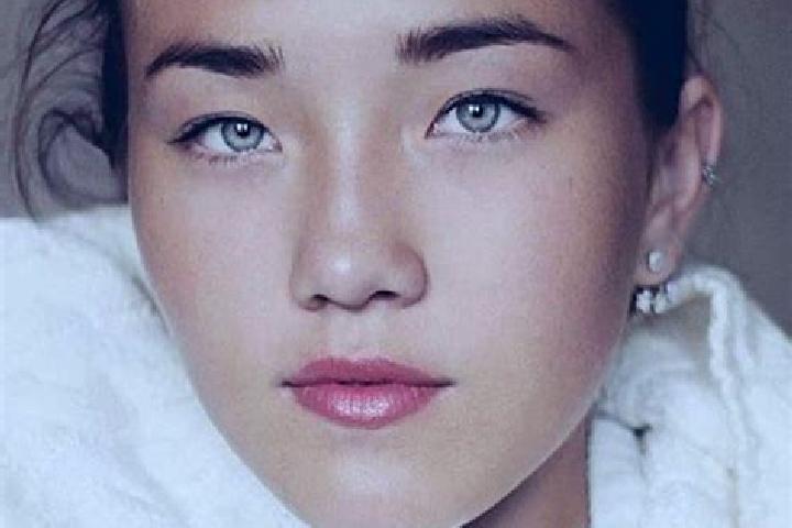 Emma, 31, a brunette grey-eyed caucasian companion based in Bayinsai. Offering Girlfriend Experience, Deep French Kissing, Travel Companion, 69. Available fo...