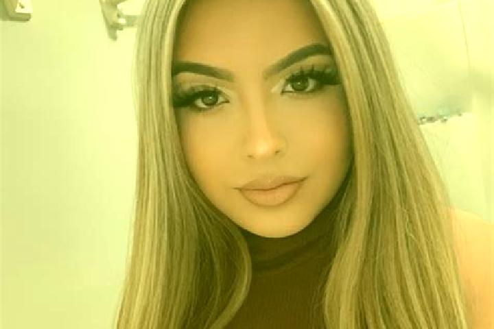 Emma, 31, a red blue-eyed mixed companion based in Zarzalejo. Offering Fetish, Erotic Massage, Massage, Couples, 69. Available for incall and outcall, day an...