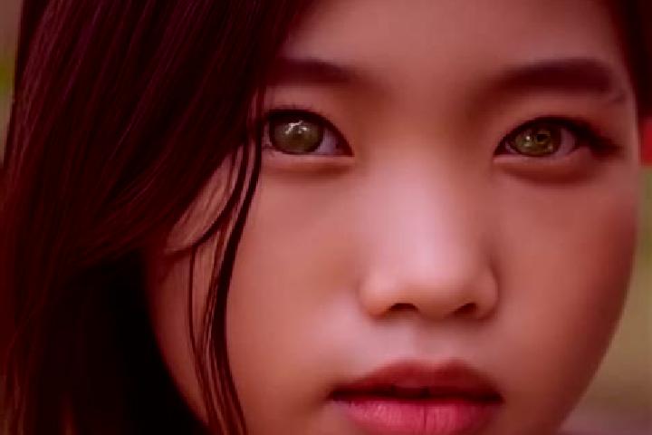 Emma, 31, a red green-eyed asian companion based in Nahawan. Offering Tantra, CIM, Travel Companion. Available for incall and outcall, day and evening dates.