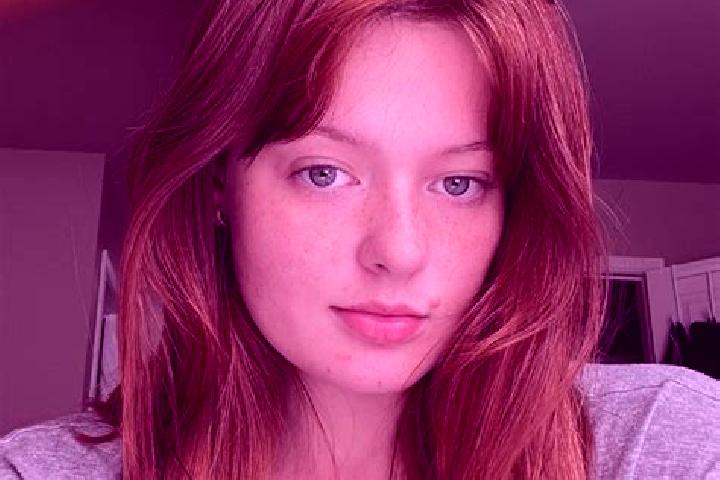 Emma, 31, a red grey-eyed caucasian companion based in Hudson. Offering Massage, GFE, Couples, Deep French Kissing, Girlfriend Experience. Available for inca...