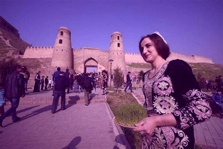 Emma, 31 — Escort in Amondara, Tajikistan