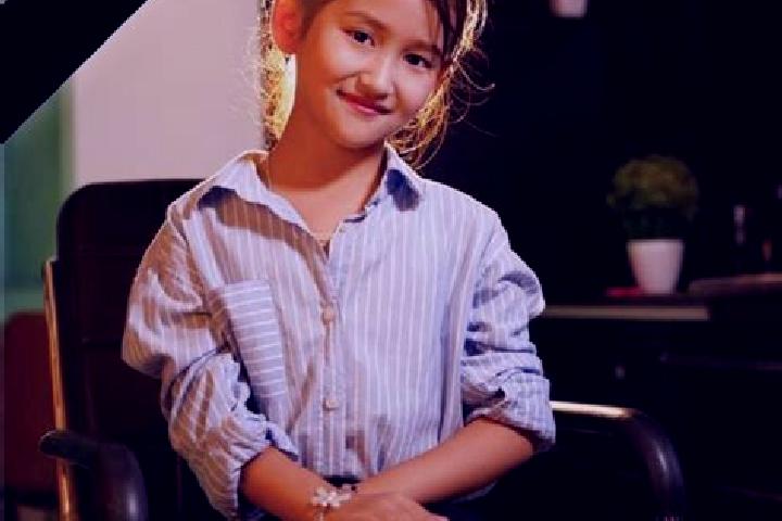 Emma, 31 — Escort in Oinam, India