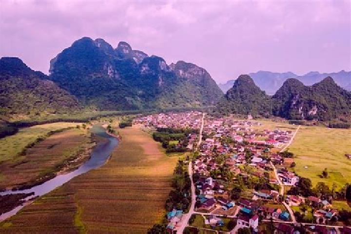 Emma, 31 — Escort in Tan Hoa, Vietnam
