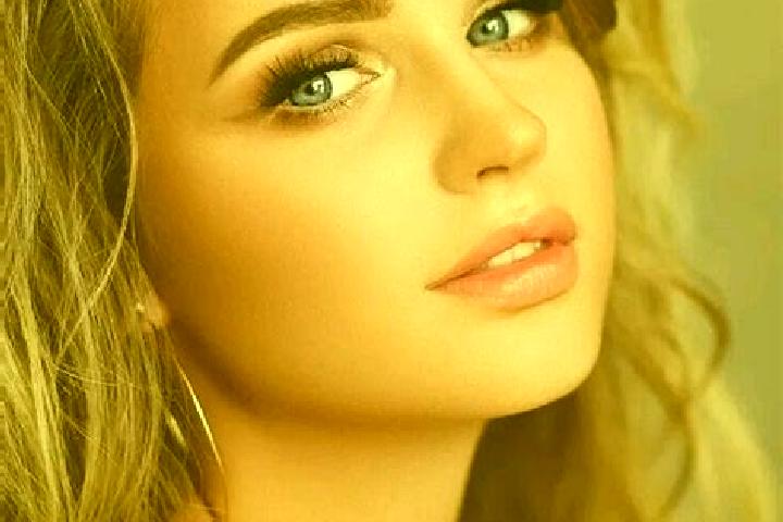 Emma, 32, a dark blonde blue-eyed caucasian companion based in Capafonts. Offering GFE, Striptease, CIM, Party Girl. Available for incall and outcall, overni...
