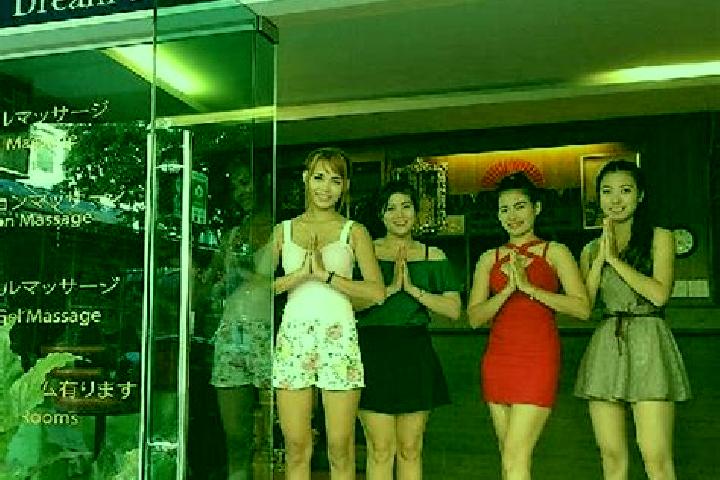 Emma, 32, a red dark-eyed asian companion based in Adichanallur. Offering GFE, Tantra, Prostate Massage, CIM. Available for incall and outcall, day and eveni...