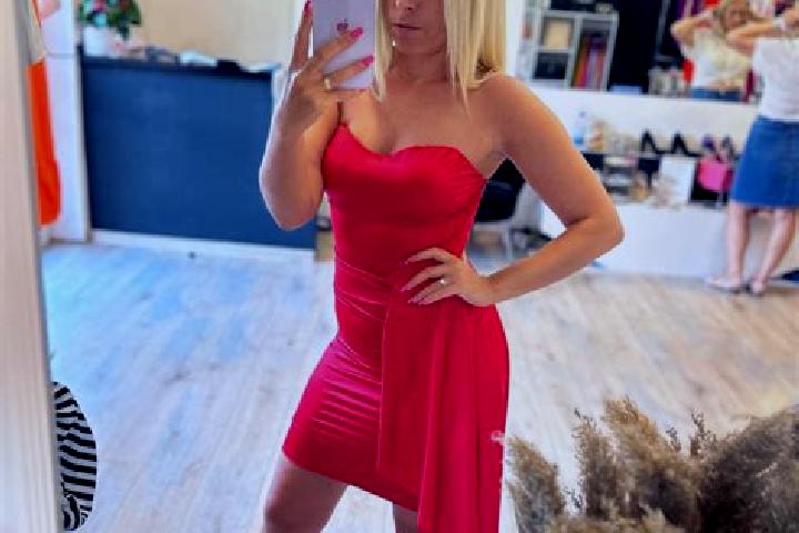 Emma, 32 — Escort in Botos, Serbia