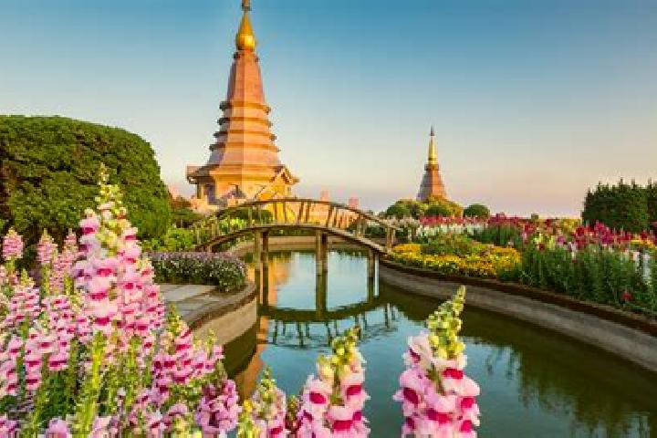 Emma, 32 — Escort in Bua Lai, Thailand