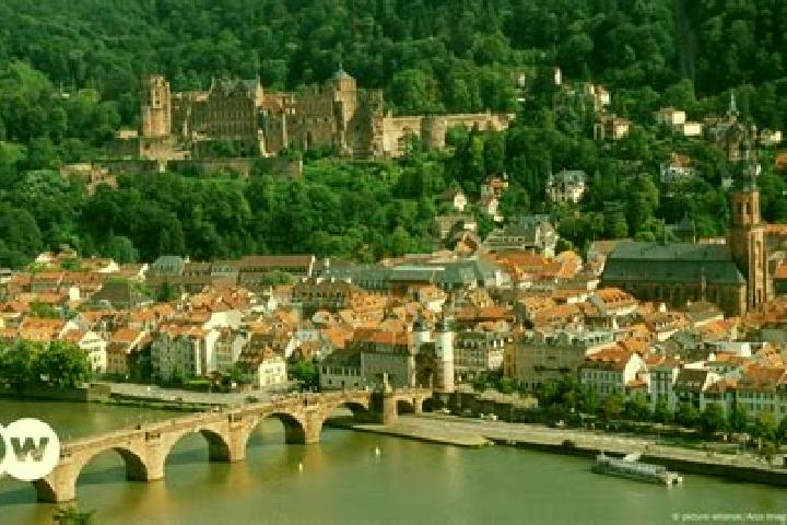 Emma, 32 — Escort in Buehl, Germany
