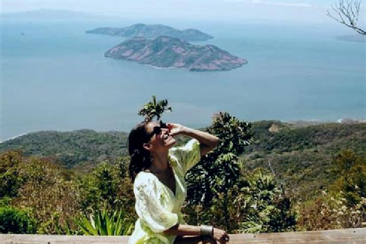 Emma, 32 — Escort in Conchagua, El Salvador
