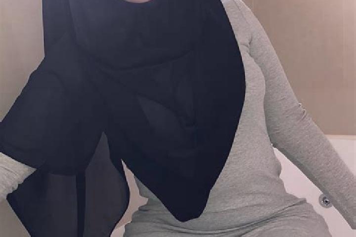 Emma, 32 — Escort in Dukhnah, Saudi Arabia