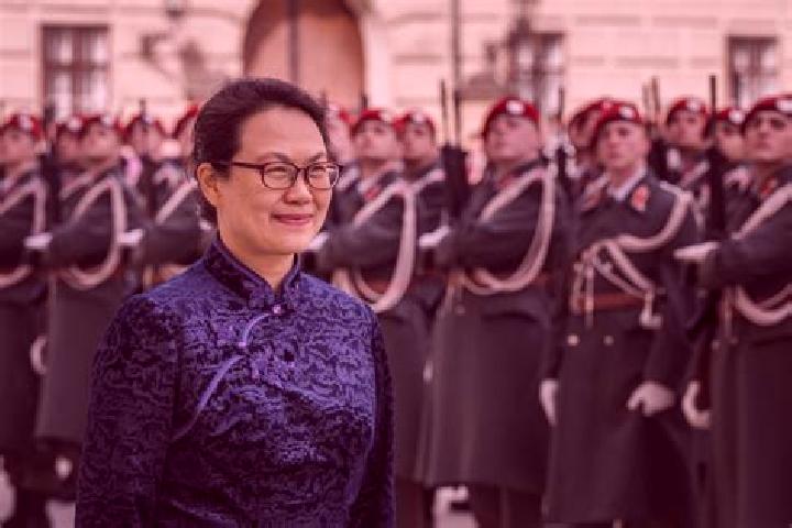 Emma, 32 — Escort in Fanzhuang, China