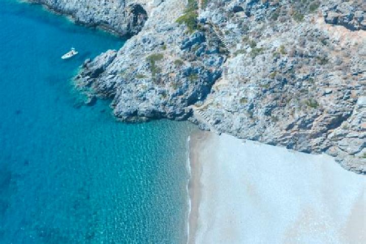 Emma, 32 — Escort in Kythira, Greece