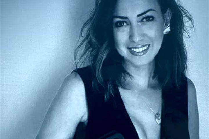 Emma, 32 — Escort in Lescar, France