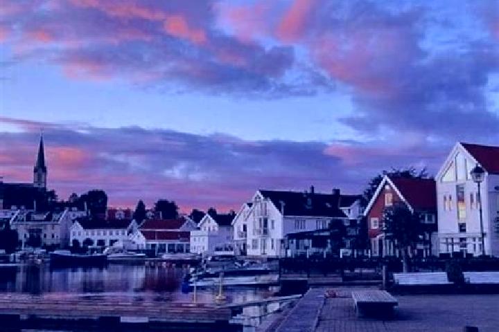 Emma, 32 — Escort in Lillesand, Norway