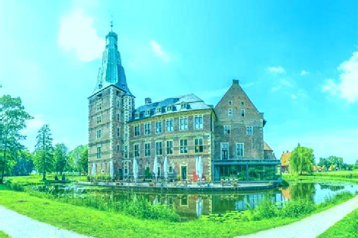 Emma, 32 — Escort in Nachrodt-Wiblingwerde, Germany